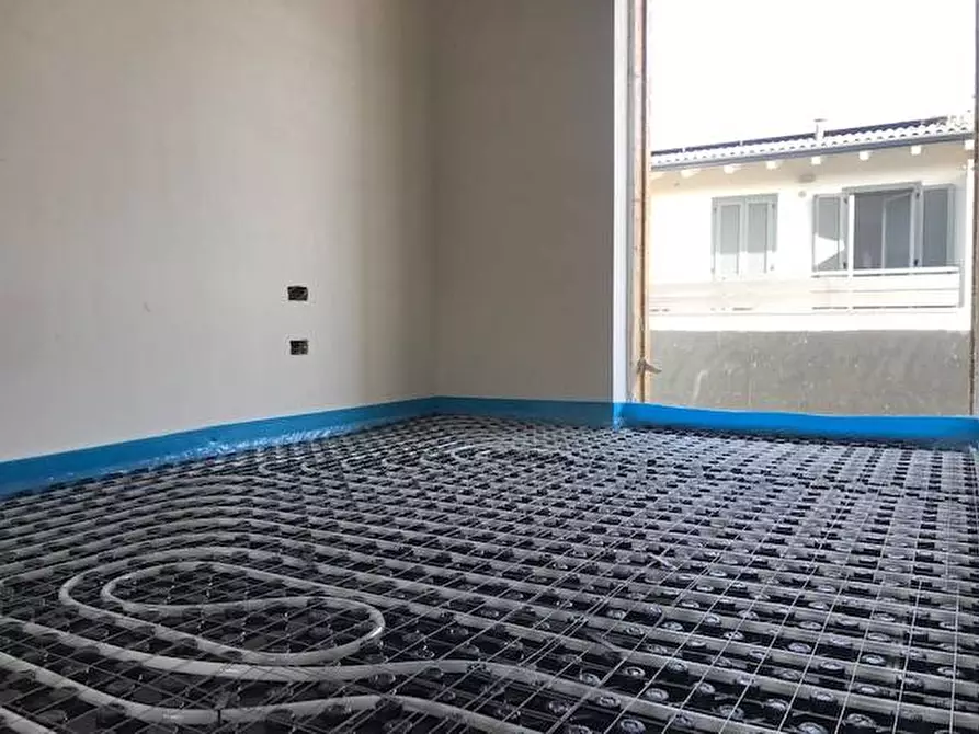 Immagine 6 di Appartamento in vendita  in via verona a Arcene