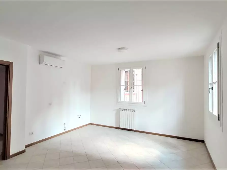 Immagine 8 di Appartamento in vendita  in piazza vittoria a Capriate San Gervasio