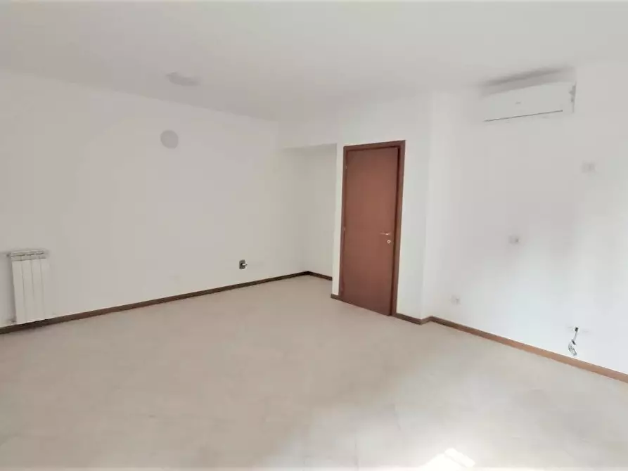 Immagine 11 di Appartamento in vendita  in piazza vittoria a Capriate San Gervasio