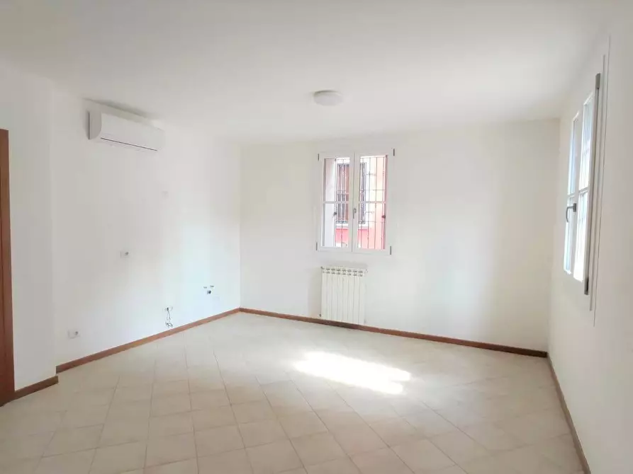 Immagine 9 di Appartamento in vendita  in piazza vittoria a Capriate San Gervasio