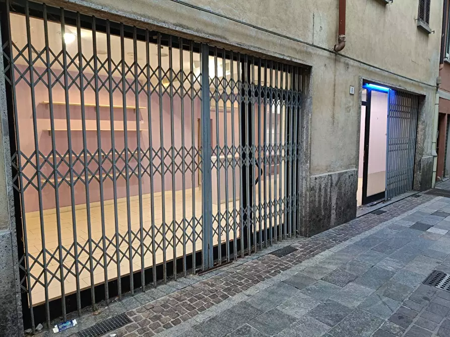 Immagine 5 di Negozio in vendita  a Grezzago