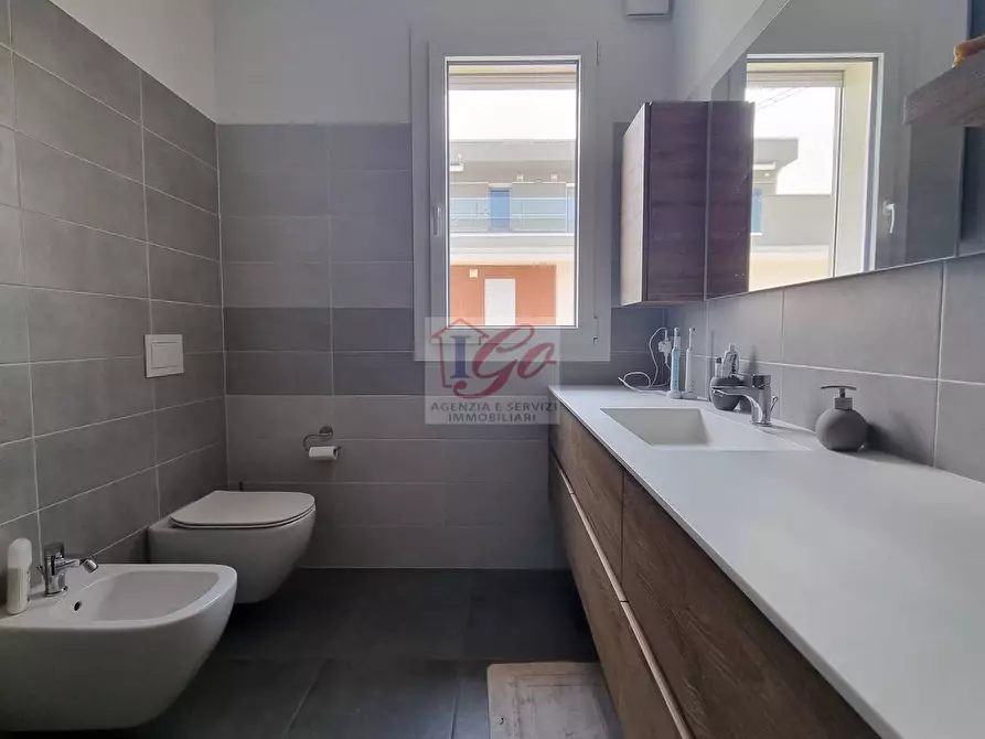 Immagine 26 di Villa in vendita  in via chiesa 1 a Basiano