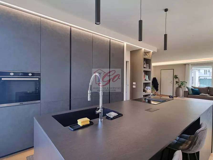 Immagine 15 di Villa in vendita  in via chiesa 1 a Basiano