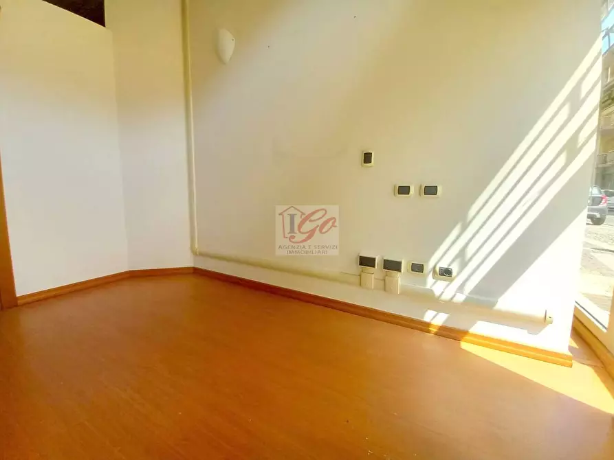 Immagine 3 di Negozio in vendita  in via trento e trieste 6 a Grezzago