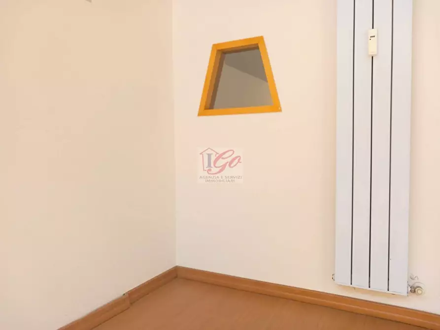 Immagine 6 di Negozio in vendita  in via trento e trieste 6 a Grezzago