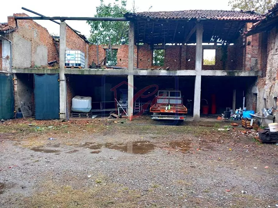 Immagine 13 di Rustico / casale in vendita  in via montegrappa a Arcene