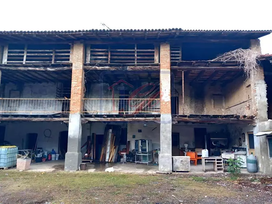 Immagine 3 di Rustico / casale in vendita  in via montegrappa a Arcene