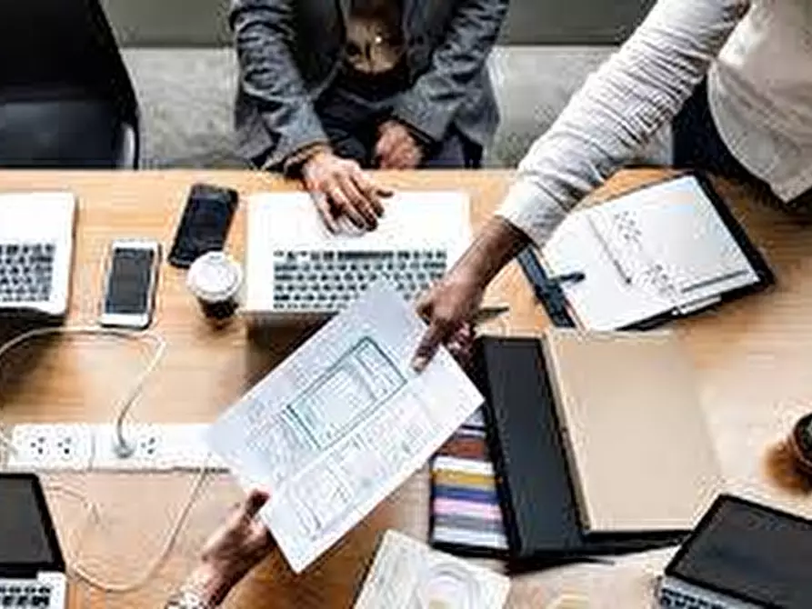 Immagine 2 di Locale commerciale in vendita  in via marconi a Basiano