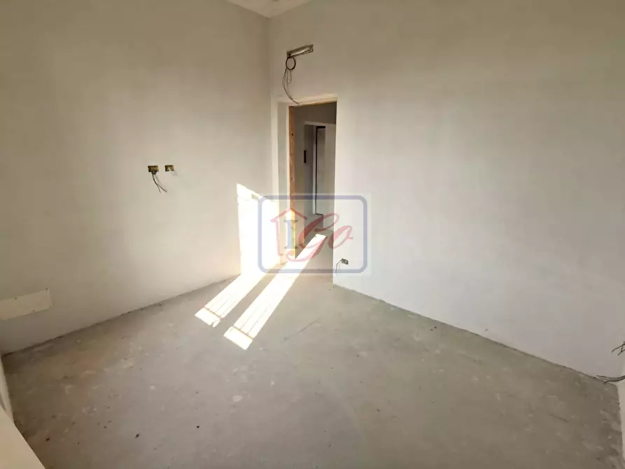 Immagine 25 di Villa in vendita  in Via Roma a Capriate San Gervasio