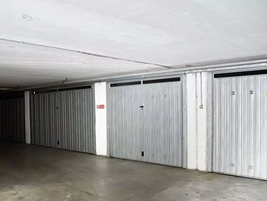 Immagine 5 di Box auto in vendita  in Via Guglielmo Marconi a Grezzago