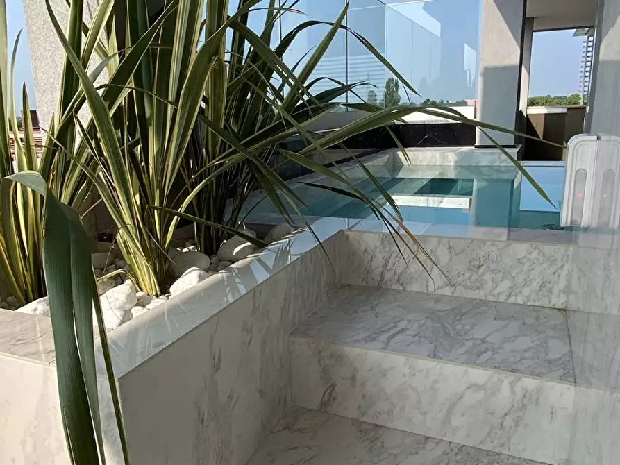 Immagine 41 di Attico in vendita  a Basiano