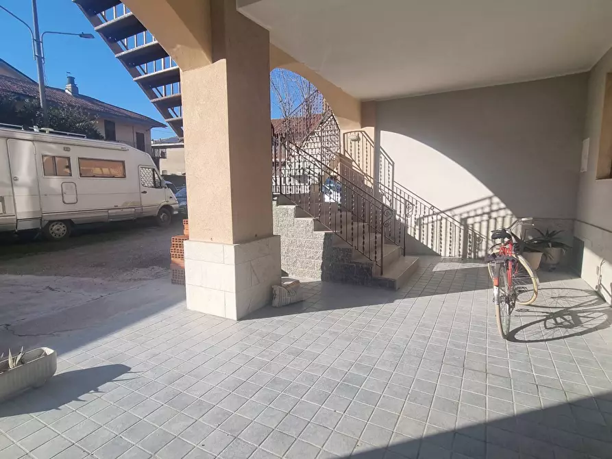 Immagine 3 di Appartamento in vendita  in via nardi a Basiano