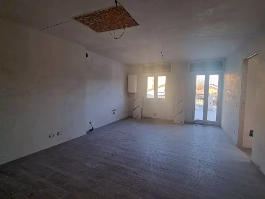 Immagine 11 di Appartamento in vendita  in via fontanelle a Arcene