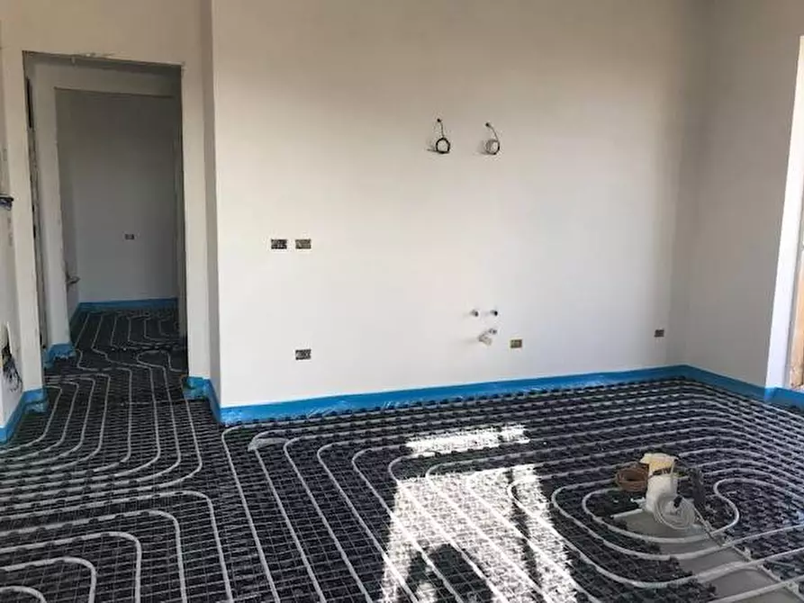 Immagine 16 di Appartamento in vendita  in via montale a Arcene