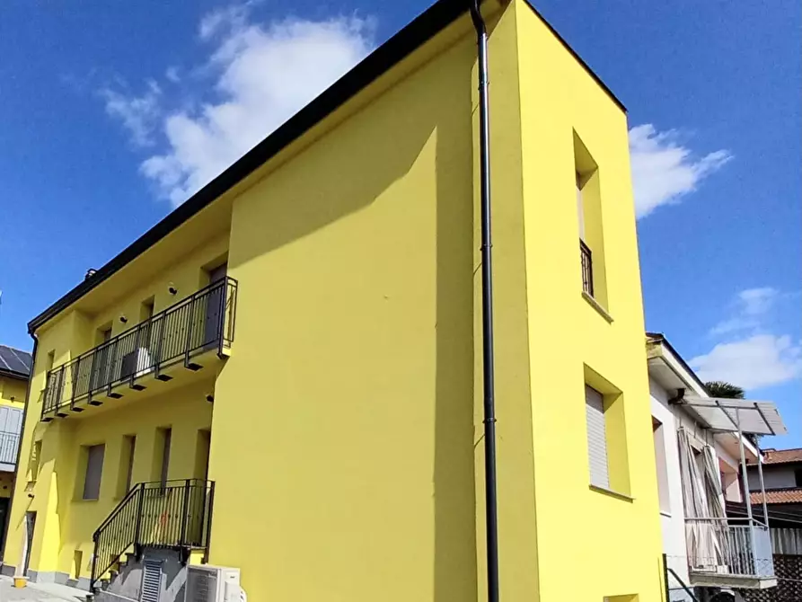 Immagine 6 di Villa in vendita  a Trezzo Sull'adda