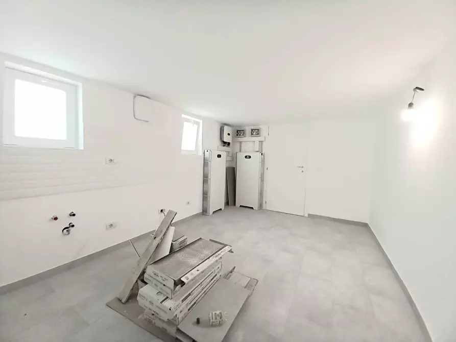 Immagine 17 di Villa in vendita  a Trezzo Sull'adda