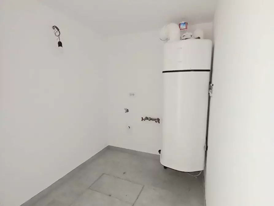 Immagine 19 di Villa in vendita  a Trezzo Sull'adda