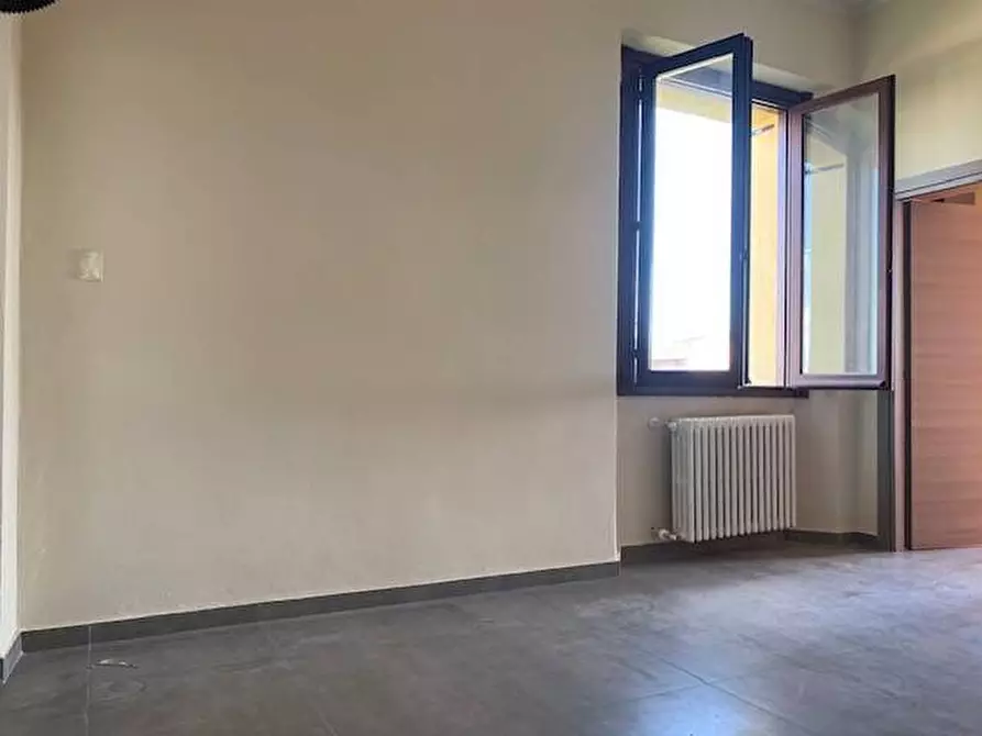 Immagine 15 di Palazzo in vendita  in via treviglio a Cassano D'adda