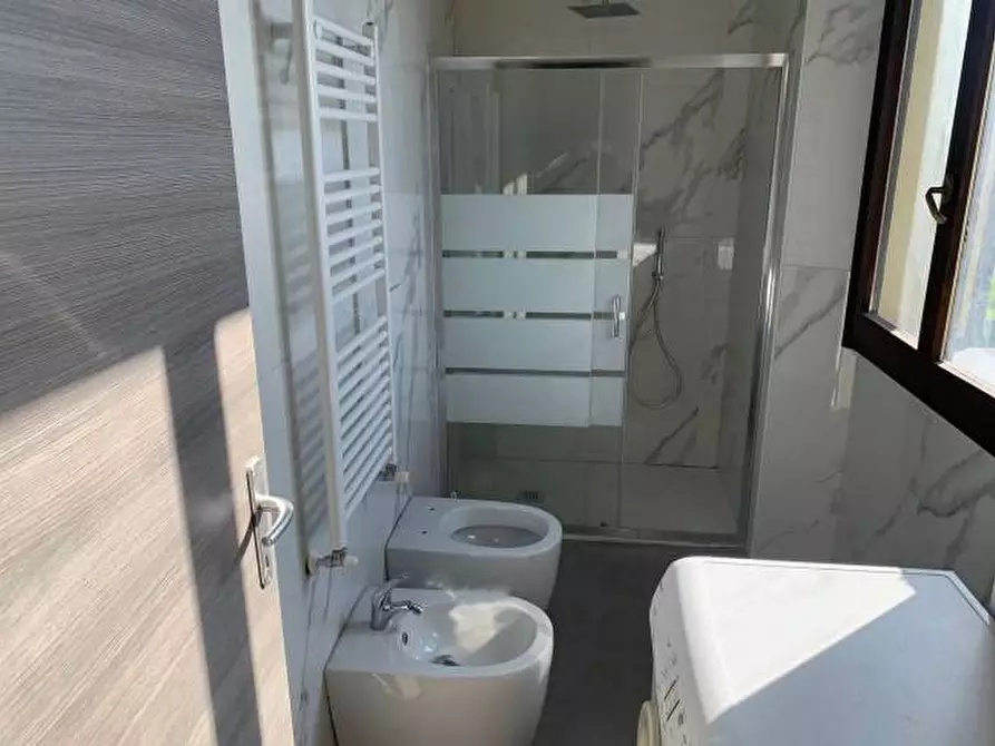 Immagine 19 di Palazzo in vendita  in via treviglio a Cassano D'adda