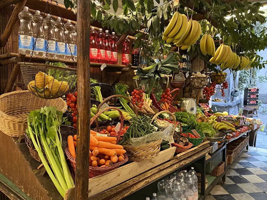 Immagine 28 di Attività commerciale in vendita  in piazza san lorenzo a Alzano Lombardo