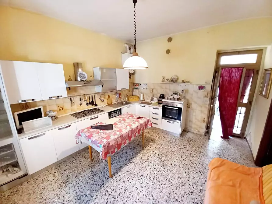 Immagine 3 di Casa indipendente in vendita  in NARDI a Basiano