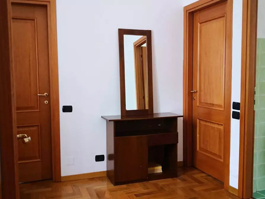 Immagine 13 di Appartamento in vendita  in I. ROTA a Vimercate