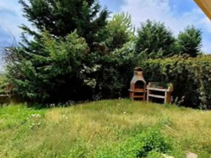 Immagine 6 di Appartamento in vendita  in via romagna a Bernareggio