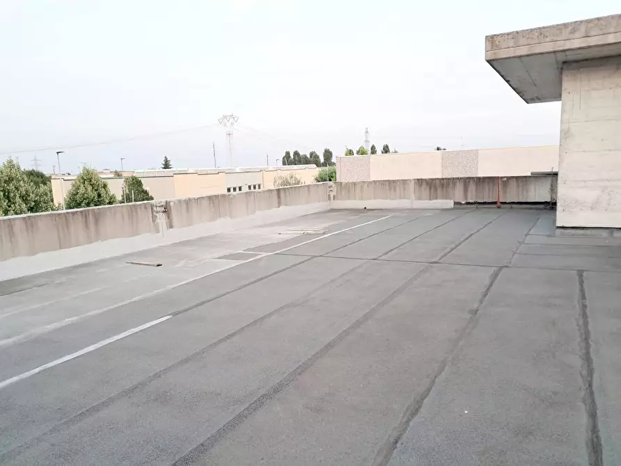 Immagine 5 di Capannone industriale in vendita  a Basiano