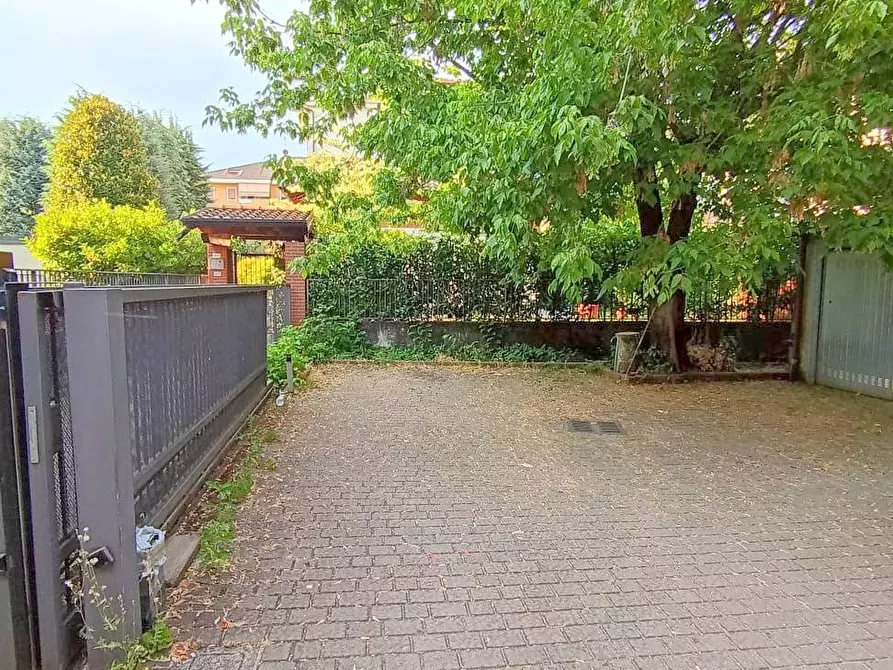 Immagine 22 di Appartamento in vendita  in I. ROTA a Vimercate