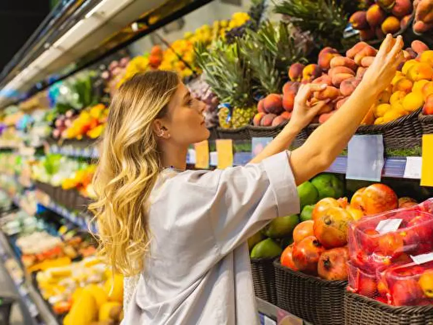 Immagine 11 di Attività commerciale in vendita  in piazza san lorenzo a Alzano Lombardo