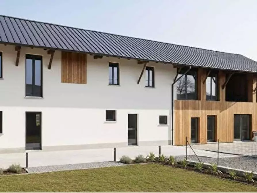 Immagine 2 di Villa in vendita  in belgioso a Busnago