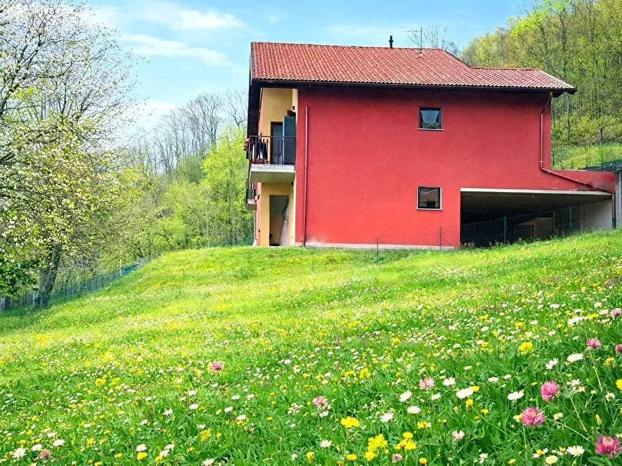 Immagine 1 di Appartamento in vendita  in Via Brumana a Costa Valle Imagna