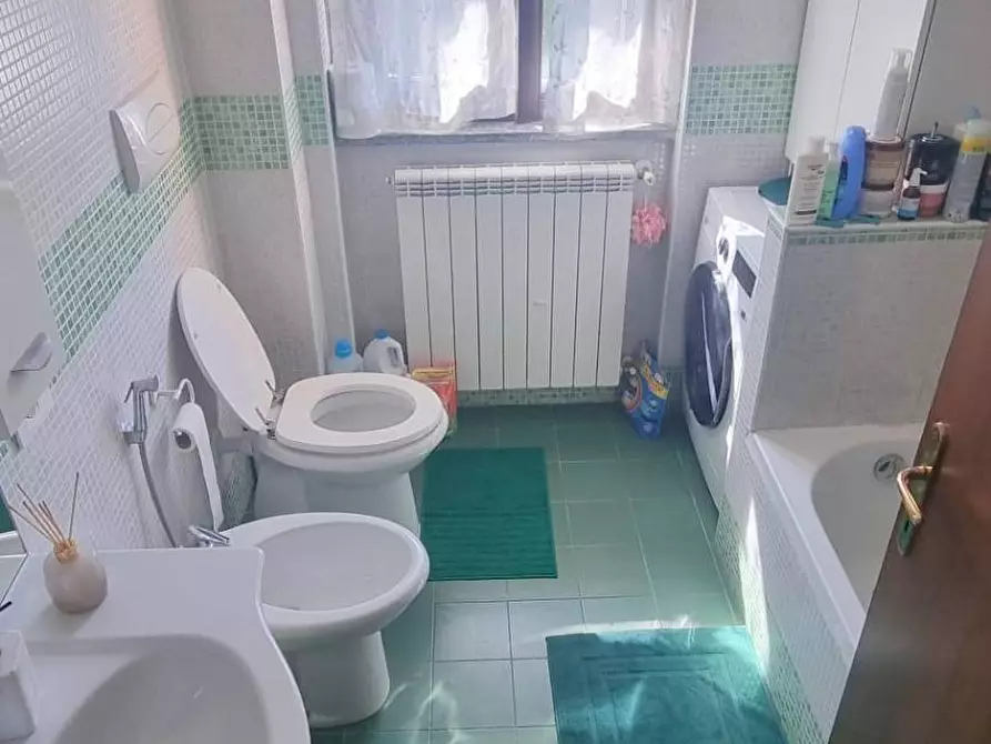 Immagine 13 di Appartamento in vendita  in via Massimo D'Azeglio a Vimercate