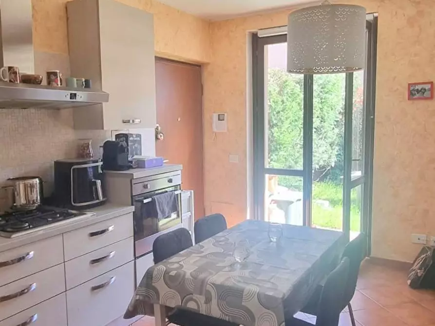 Immagine 4 di Appartamento in vendita  in via Massimo D'Azeglio a Vimercate