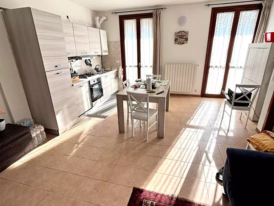 Immagine 3 di Appartamento in vendita  in Piazzeta Guglielmo Marconi a Busnago