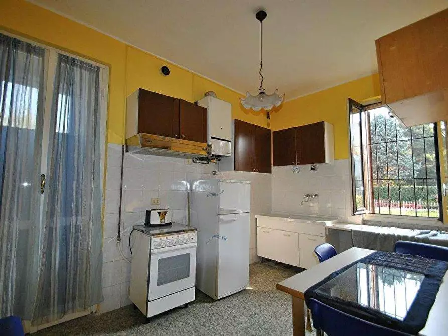 Immagine 3 di Appartamento in vendita  in Rota a Vimercate