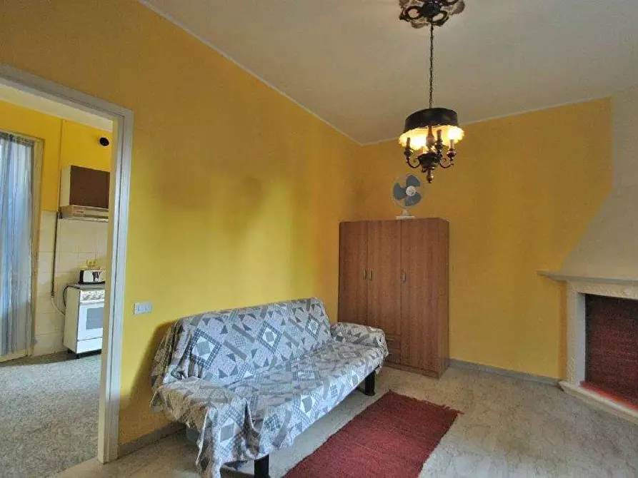 Immagine 2 di Appartamento in vendita  in Rota a Vimercate