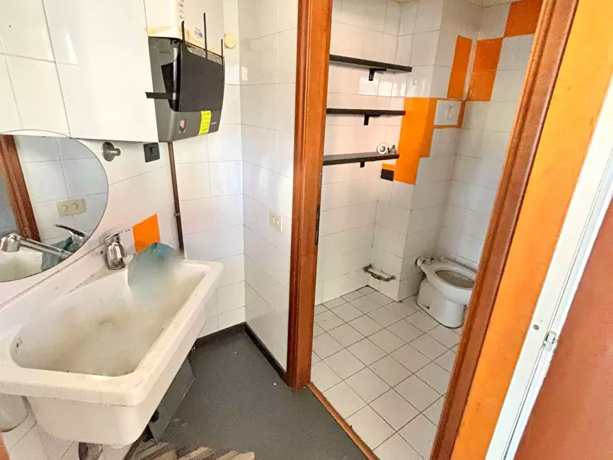 Immagine 4 di Appartamento in vendita  in via Italia a Grezzago