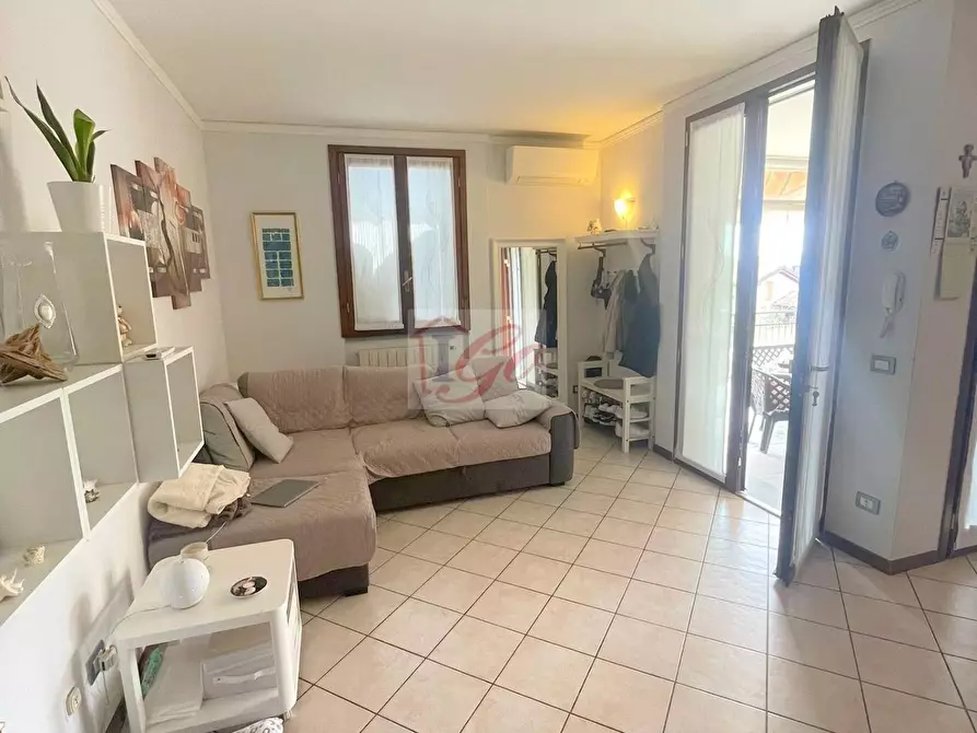 Immagine 4 di Casa semindipendente in vendita  in via  don miglietti a Basiano