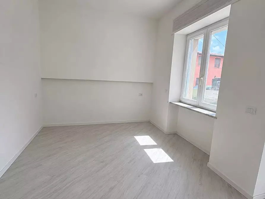 Immagine 4 di Casa semindipendente in vendita  a Basiano