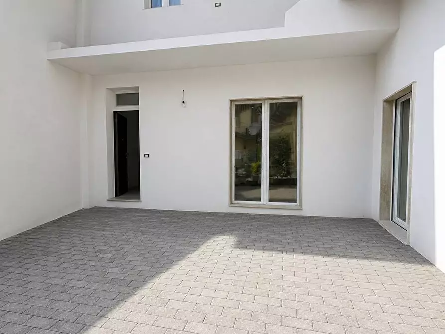 Immagine 1 di Casa semindipendente in vendita  a Basiano