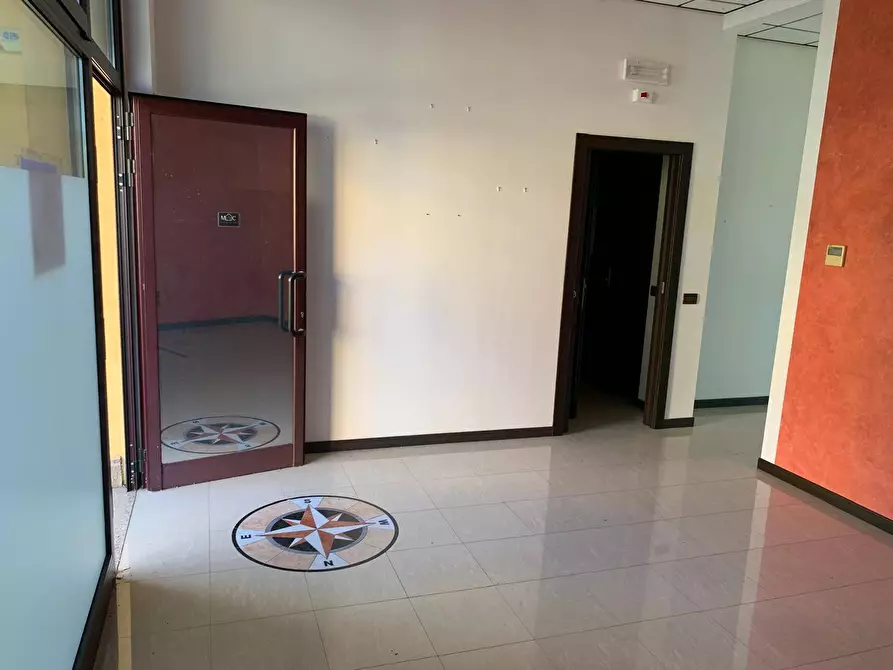 Immagine 5 di Locale commerciale in vendita  in via cavour a Bolgare