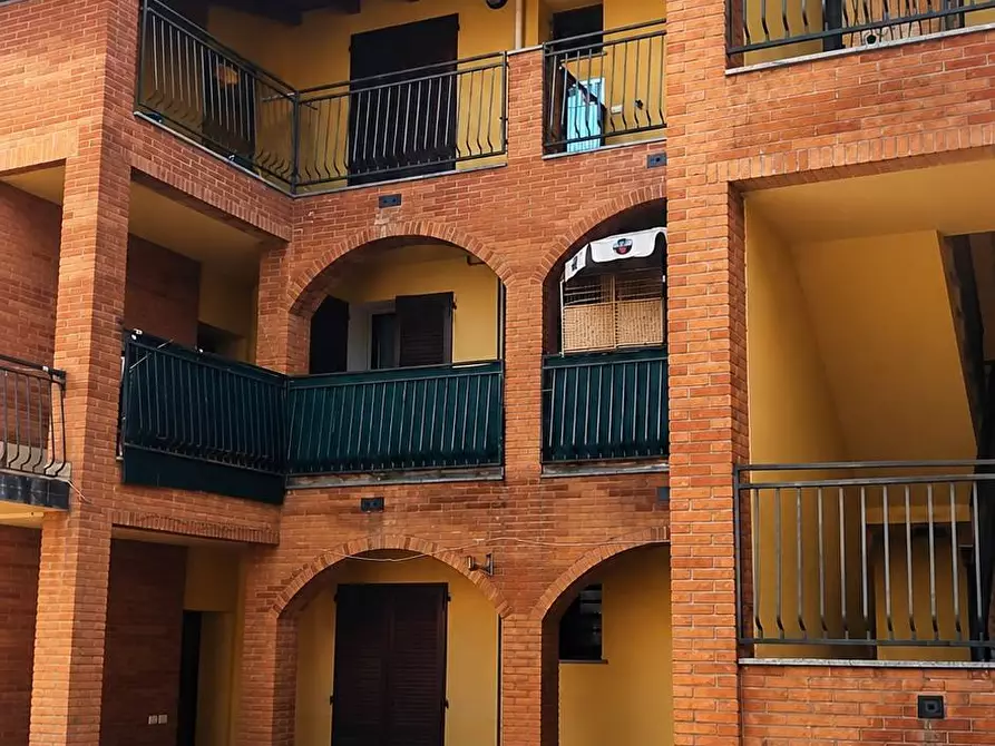 Immagine 1 di Appartamento in vendita  in via 4 novembre a Arcene