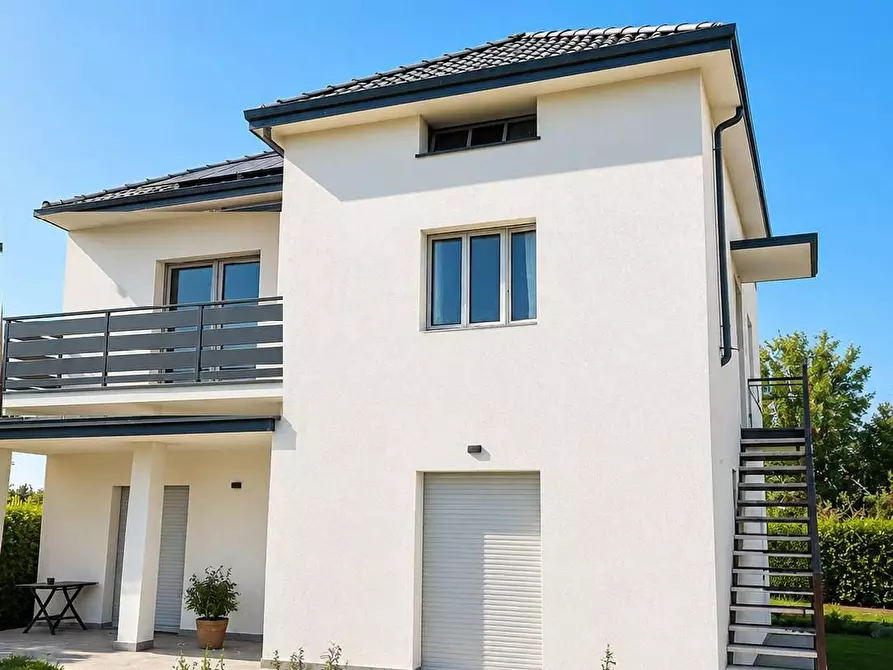 Immagine 1 di Casa semindipendente in vendita  in via domenico grassi a Capriate San Gervasio