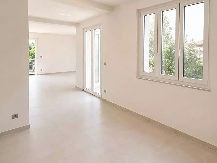 Immagine 4 di Casa semindipendente in vendita  in via domenico grassi a Capriate San Gervasio