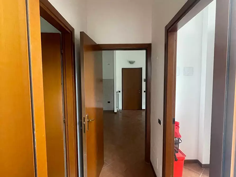 Immagine 10 di Appartamento in vendita  in via cavour a Grezzago