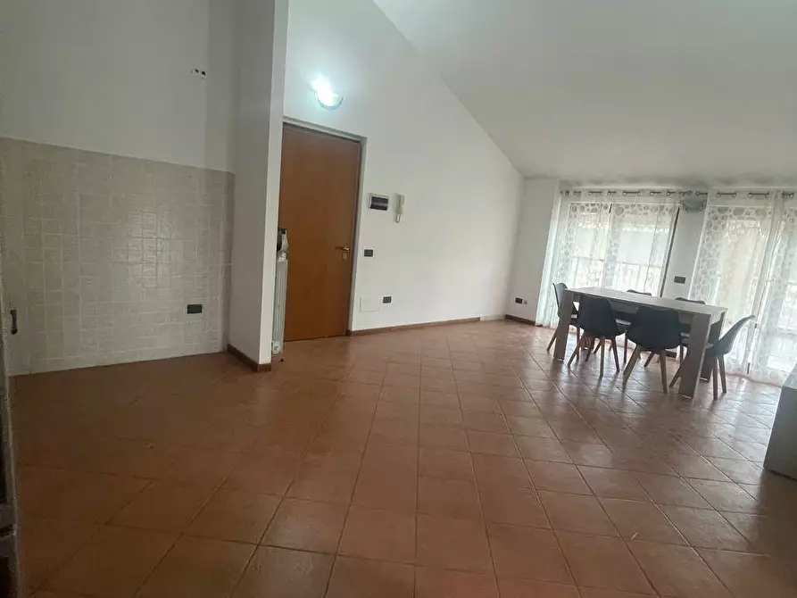 Immagine 3 di Appartamento in vendita  in via cavour a Grezzago