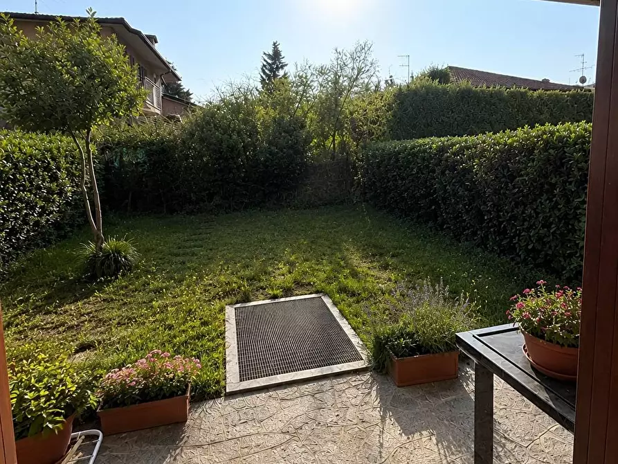 Immagine 1 di Appartamento in vendita  in Piazzeta Guglielmo Marconi a Busnago