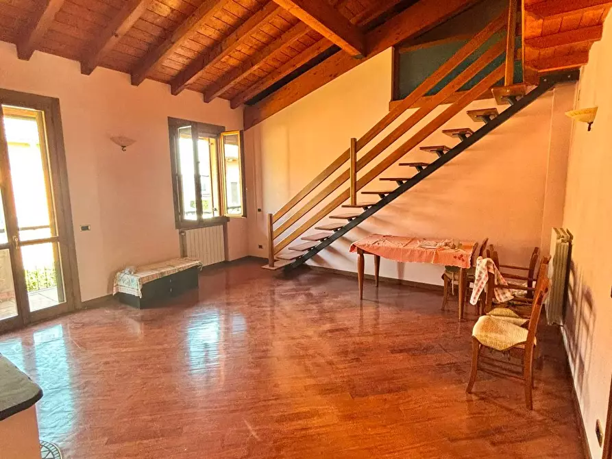 Immagine 1 di Appartamento in vendita  in via pascoli a Basiano