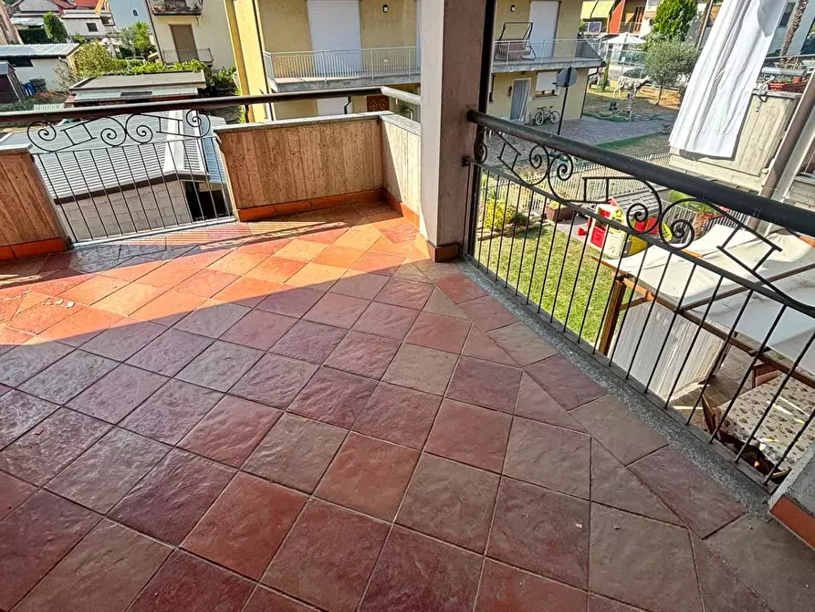 Immagine 19 di Appartamento in vendita  in via pascoli a Basiano